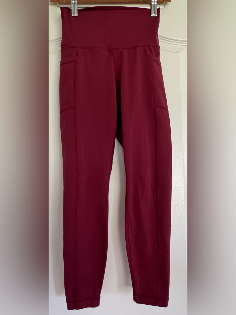 Yogalicious Lux High Waist Pocket Leggings Burgundy Small 7/8